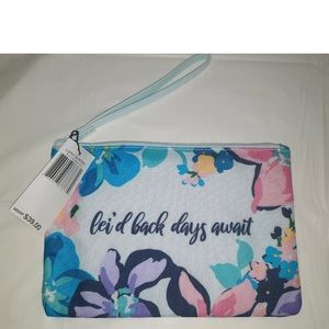 Adorable Vera Bradley Wristlet
